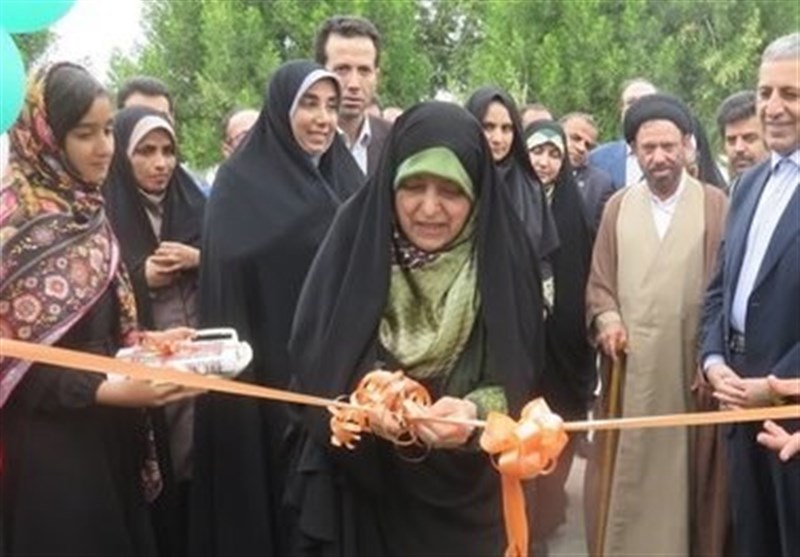 بوشهر| نمایشگاه تخصصی صنایع غذایی و نان در کنگان افتتاح شد