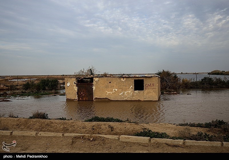 سیستان و بلوچستان| همه محورهای ارتباطی شهرستان نیکشهر در پی بارندگی شدید مسدود شد
