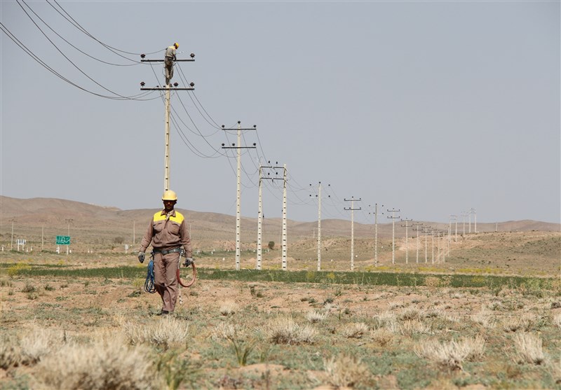 افتتاح 165 پروژه برق رسانی در خراسان جنوبی با حضور وزیر نیرو