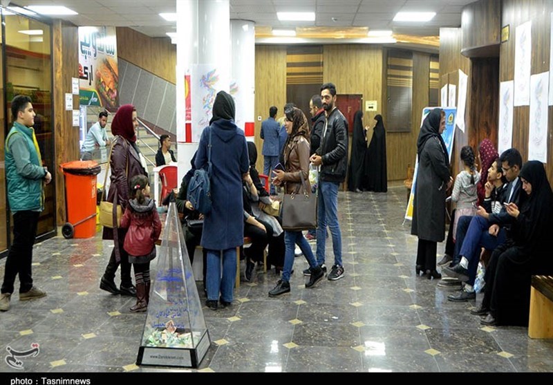 سومین شب جشنواره فیلم فجر در زاهدان به روایت تصویر