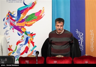 علیرضا رئیسیان کارگردان در نشست خبری فیلم مردی بدون سایه - سی‌وهفتمین جشنواره فیلم فجر