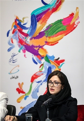 یلدا جبلی کارگردان در نشست خبری فیلم جمشیدیه - سی‌وهفتمین جشنواره فیلم فجر