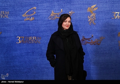 یلدا جبلی کارگردان فیلم جمشیدیه در سی‌وهفتمین جشنواره فیلم فجر 