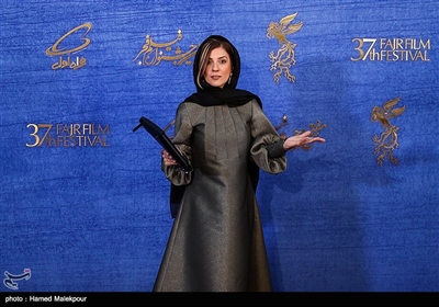 سارا بهرامی بازیگر فیلم جمشیدیه در سی‌وهفتمین جشنواره فیلم فجر