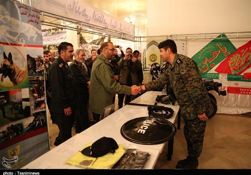 فرمانده سپاه کردستان از نمایشگاه دستاوردهای 40 ساله انقلاب در سنندج بازدید کرد+تصاویر