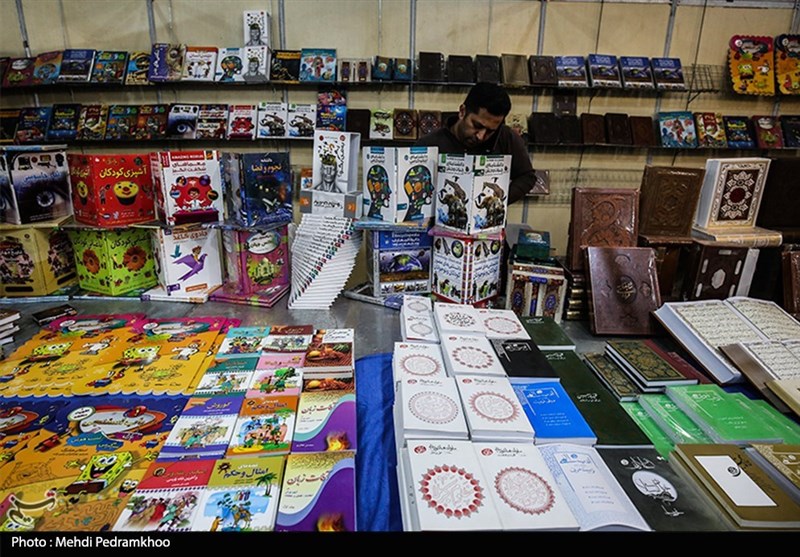 حضور 400 ناشر و90هزار عنوان کتاب در چهاردهمین نمایشگاه کتاب خوزستان تدارک دیده شد
