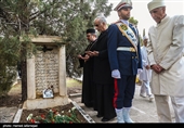 عطرافشانی و گلباران مزار شهدای ادیان توحیدی با حضور خانواده معظم شهدای ارمنی، کلیمی، زرتشتی و آشوری در آرامستان زرتشتیان تهران