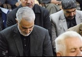 حضور سردار سلیمانی در مراسم عزای فاطمی در کرمان + تصاویر