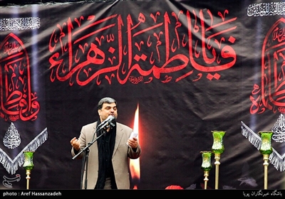 مداحی حسین هوشیار در تجمع هیئت های مذهبی دارالشهدای تهران منطقه 17 به مناسبت شهادت حضرت زهرا(س) 