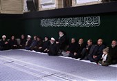 آخرین شب مراسم عزاداری حضرت زهرا (س) با حضور رهبر انقلاب در حسینیه امام