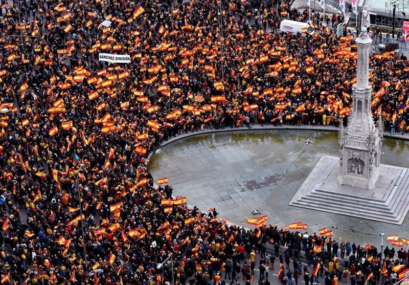 Right-Wingers Rally in Madrid, Demand Socialist PM Resign