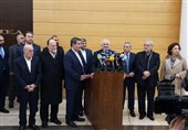 ظریف: ایران آماده همکاری با لبنان در همه زمینه‌هاست