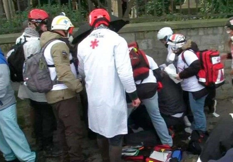 Yellow Vest Protester Loses Hand after Picking Up Tear Gas Grenade (+Video)