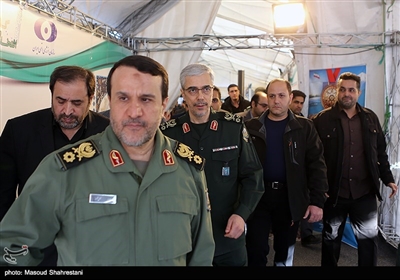 بازدید سرلشگر باقری رئیس ستاد کل نیروهای مسلح از نمایشگاه ملی دستاوردهای انقلاب اسلامی و دفاع مقدس