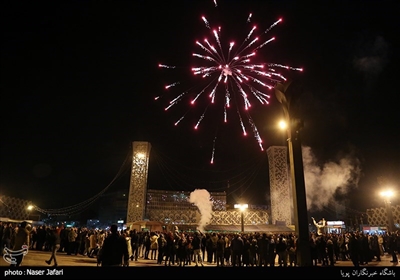 مراسم نورافشانی و بانگ الله اکبر به مناسبت پیروزی انقلاب اسلامی