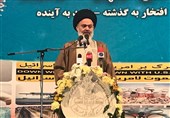 آیت الله حسینی بوشهری: مسیر راهبردی نظام در بیانیه گام دولت انقلاب تبیین شد
