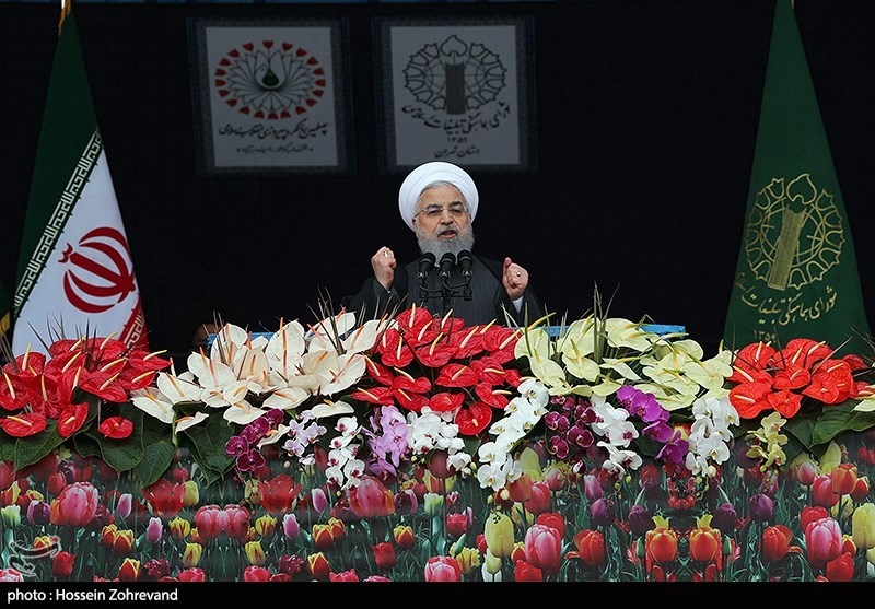 راهپیمایی 22 بهمن 97|روحانی: برای ساخت موشک از کسی اجازه نگرفته و نمی‌گیریم