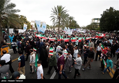 راهپیمایی چهلمین سالگرد پیروزی انقلاب اسلامی ایران در کیش 