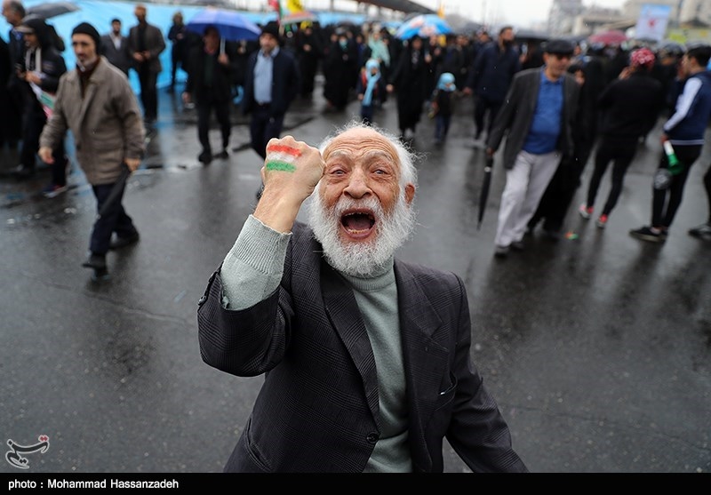 تصاویر ارسالی مخاطبان خبرگزاری تسنیم از راهپیمایی بزرگ 22 بهمن