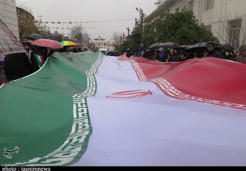 کرمان| توطئه‌های دشمن تاثیری در اراده مردم در دفاع از آرمان‌های انقلاب ندارد