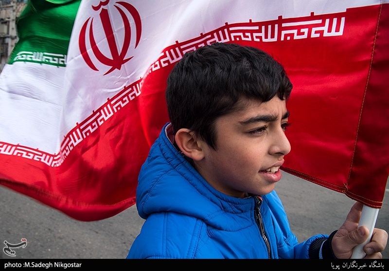 ضرورت آشنایی نسل سوم انقلاب با اندیشه‌های امام خمینی