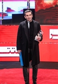 اهداء سیمرغ بلورین بهترین بازیگر نقش اول مرد سی‌وهفتمین جشنواره فیلم فجر به هوتن شکیبا برای فیلم &#171;شبی که ماه کامل شد&#187;