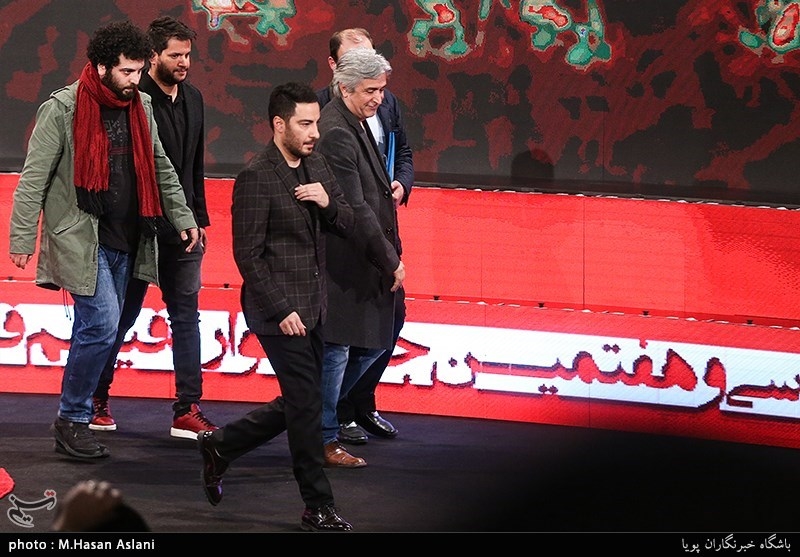 عوامل فیلم &#171;متری شش و نیم&#187; در مراسم اختتامیه سی‌وهفتمین جشنواره فیلم فجر