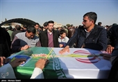 اصفهان| پیکر شهید «یونس امیری» در فولادشهر تشییع شد