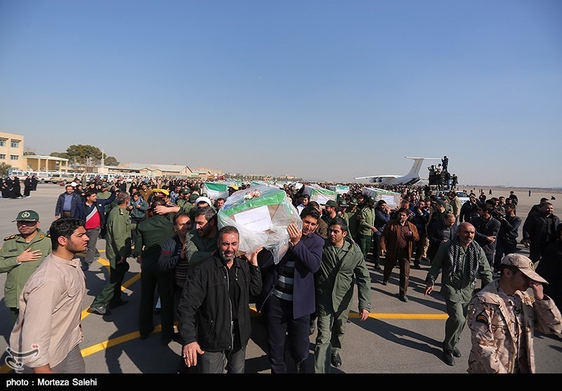اصفهان| مراسم تشییع و خاکسپاری 3 شهید مدافع وطن در شهر درچه برگزار می‌شود