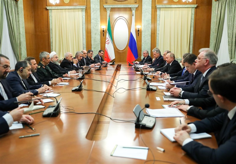 Iranian, Russian Presidents Meet in Sochi, Hold Wide-Ranging Discussion