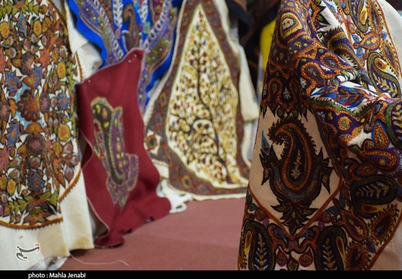 دوازدهمین نمایشگاه سراسری صنایع‌ دستی در کرمانشاه برپا شد