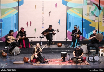 گروه رستاک در سومین شب سی‌ و چهارمین جشنواره موسیقی فجر