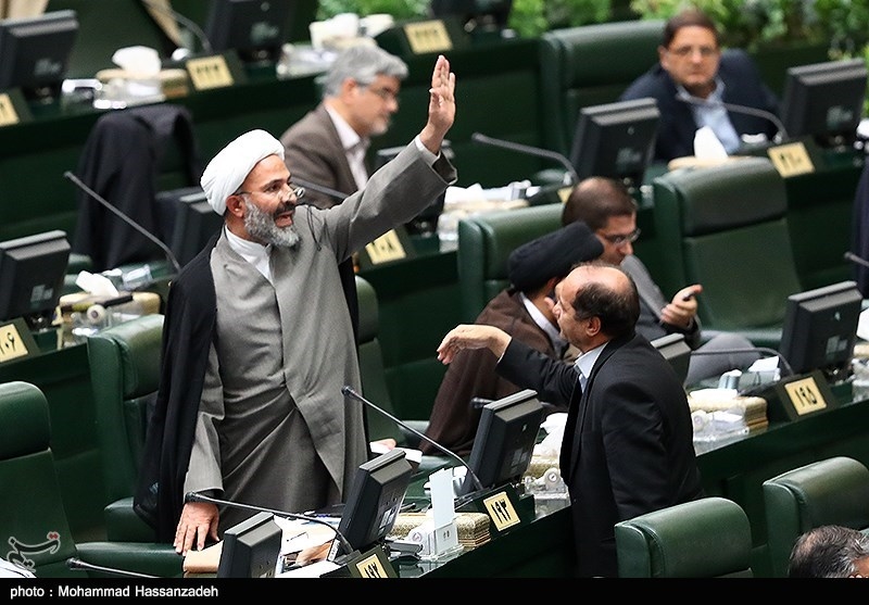 تذکر 25 نماینده به «روحانی، کلانتری و رحمانی فضلی»درباره منشأ بوی بد در تهران