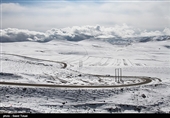 برف و باران محورهای مواصلاتی استان اصفهان را دربر گرفت