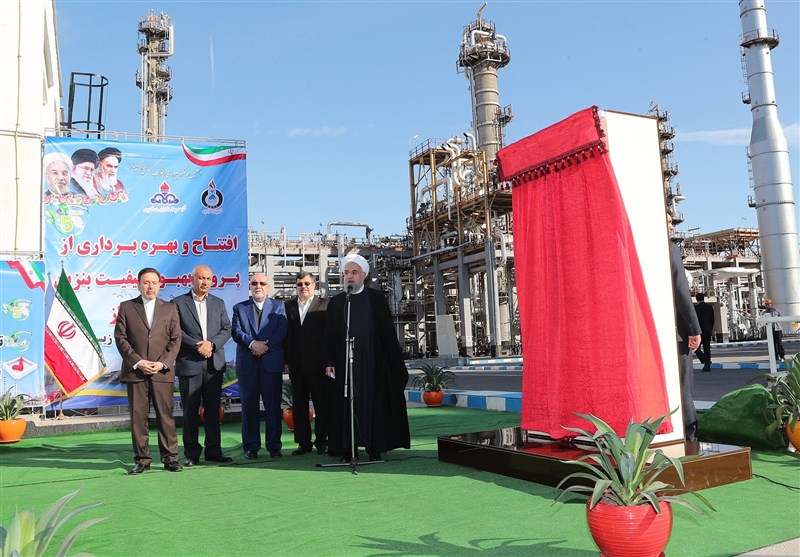 President Inaugurates New Phase of Large Refinery South of Iran