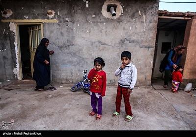 نفت سفید نام شهری است در ۳۶ کیلومتری شهرستان هفتکل و ۵۵ کیلومتری اهواز در استان خوزستان. 