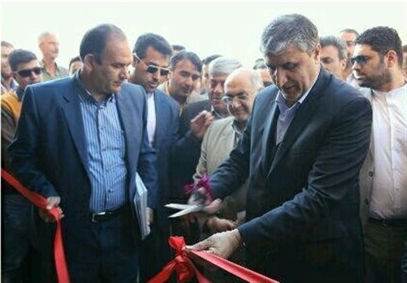 بیمارستان 220 تخت‌خوابی سراوان توسط وزیر راه افتتاح شد