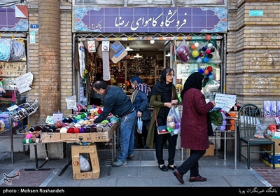  مغازه های فروش کاموا در حاشیه میدان حسن آباد بورس این محصول را در تهران به وجود آورده اند.