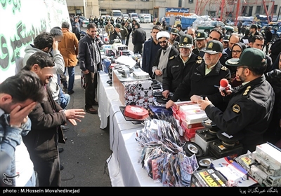 بازدید سردار حسین رحیمی رئیس پلیس پایتخت از کشفیات طرح رعد 22 پلیس پیشگیری پایتخت
