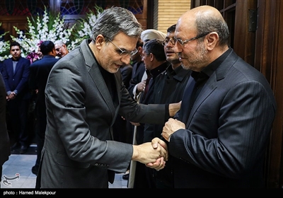 حسین جابری انصاری دستیار ارشد وزیر امور خارجه در مراسم ختم برادر سردار حسین دهقان
