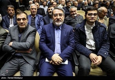 عبدالرضا رحمانی فضلی وزیر کشور در مراسم ختم برادر سردار حسین دهقان