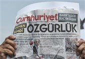 اعتراض به حکم حبس کارکنان روزنامه جمهوریت در ترکیه