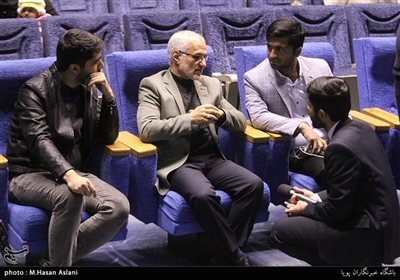 حسن عباسی استاد دانشگاه در محفل هم اندیشی سینمای انقلا