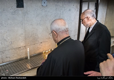 بازدید علی اکبر صالحی رییس سازمان انرژی اتمی از کلیسای سرکیس مقدس تهران