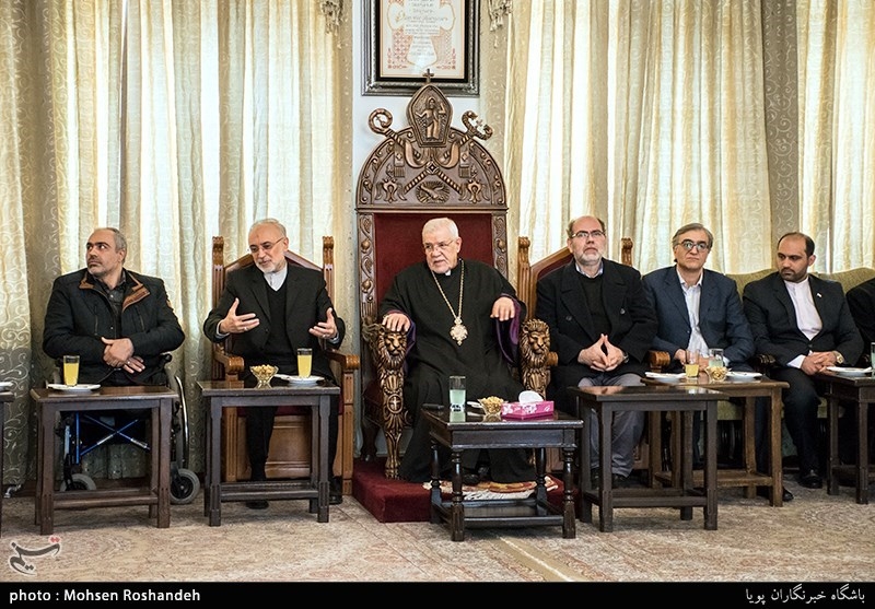 دیدار علی اکبر صالحی رییس سازمان انرژی اتمی با سبوسرکیسیان اسقف اعظم ارامنه 