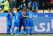 لیگ برتر فوتبال| استقلال با فرمولی تکراری ذوب‌آهن را هم شکست داد/ صعود آبی‌ها به رتبه چهارم جدول