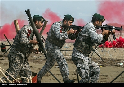 Iranian Marines Exercise Offensive Operation in Southern Coasts