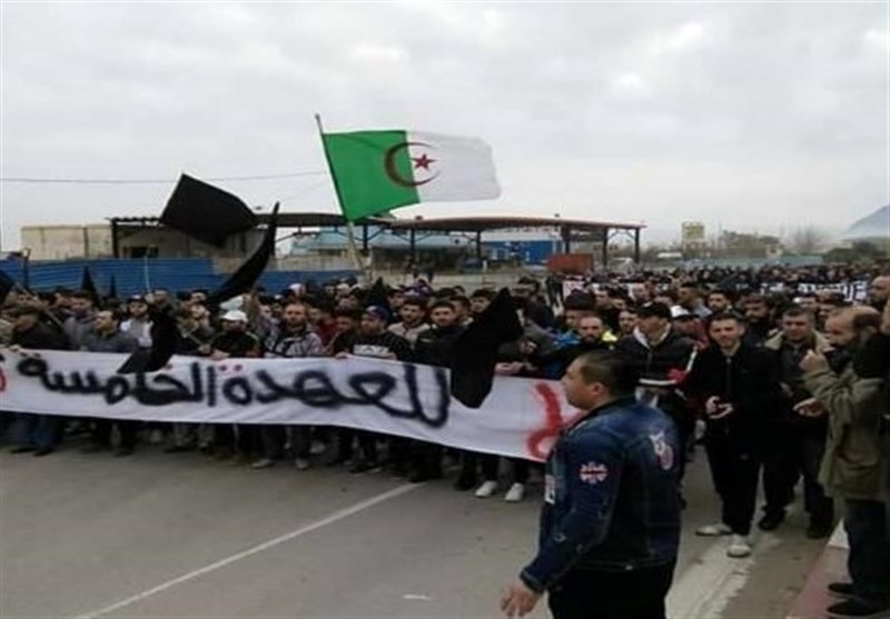 افزایش اعتراضات شهروندان الجزایر در مخالفت با نامزدی بوتفلیقه