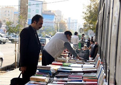  جمع‌آوری دستفروشان خیابان انقلاب و آزادی/ پلیس امنیت به قاچاق کتاب ورود کرد 