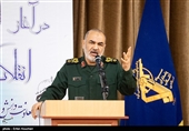 فرمانده کل سپاه: پیام رزمایش موشکی سپاه دفاع از ارزشهای حیاتی است
